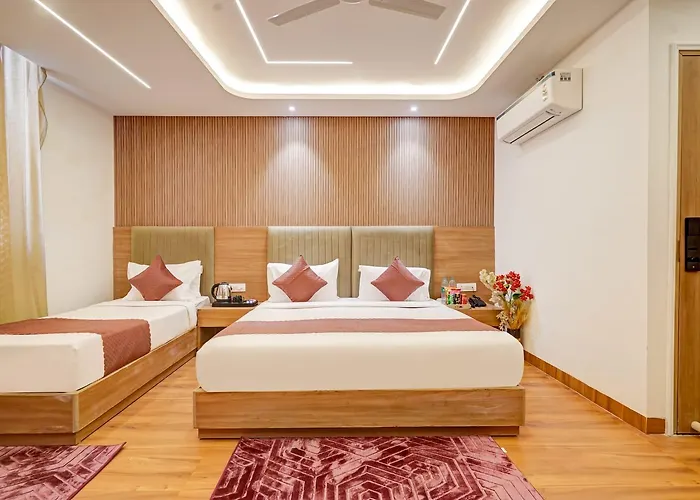 Hotel Sky Nest Suites Near Delhi Igi Airport