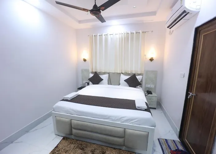 Hotel De Fairmounts Plaza Near Igi Airport Delhi